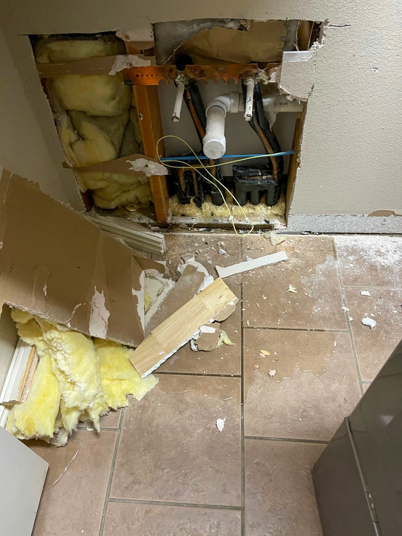 plumbing leak clean up