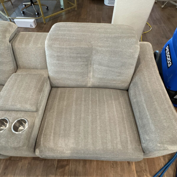 couch and upholstery cleaning